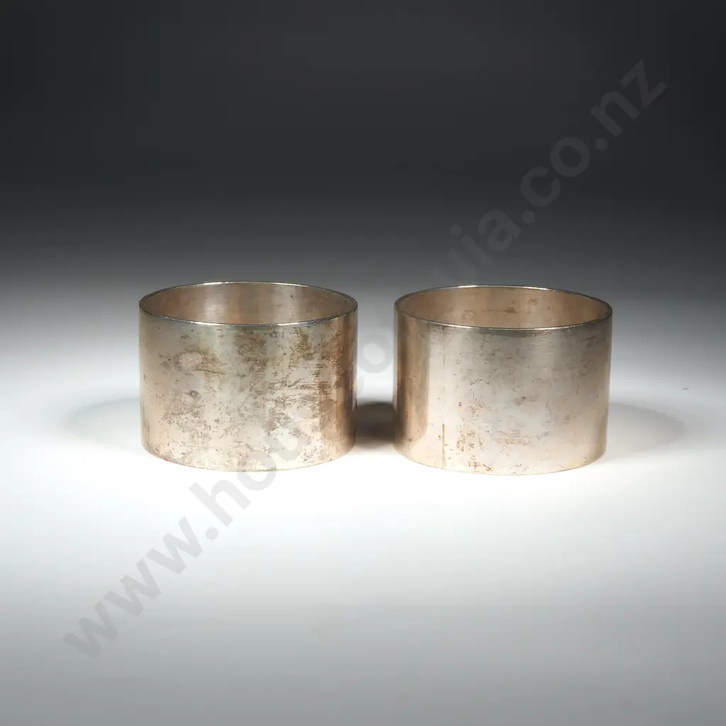 Pair of Sterling Silver Napkin Rings Image 1++