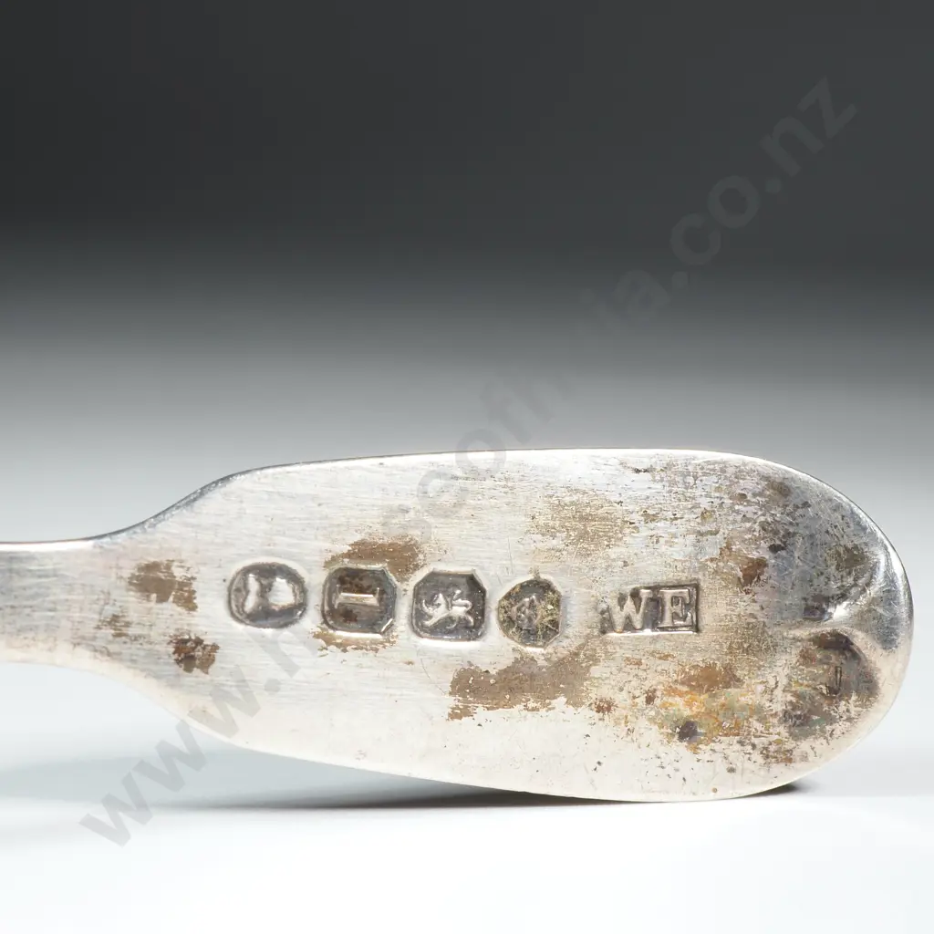 Three George III Sterling Silver Salt Spoons - William Eaton - London 1824 Image 1++