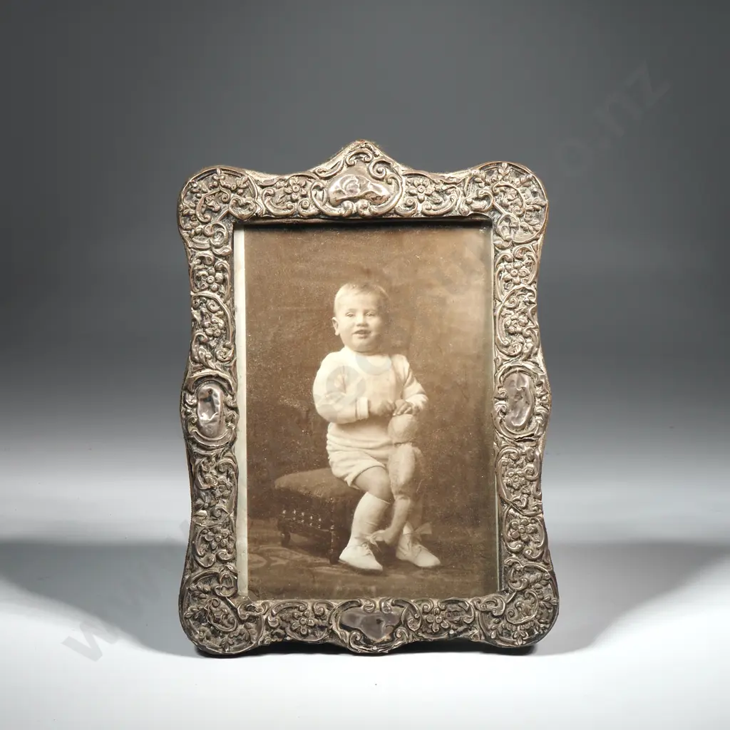 Sterling Silver Embossed Photo Frame w Velvet Support Image 1++