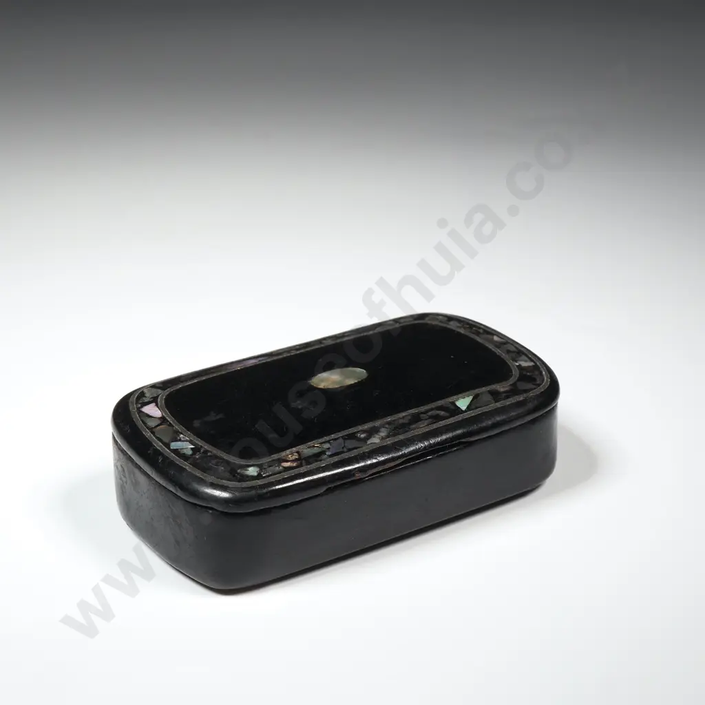 Small Lacquered Snuff Box Set w Abalone Shell  Image 1++