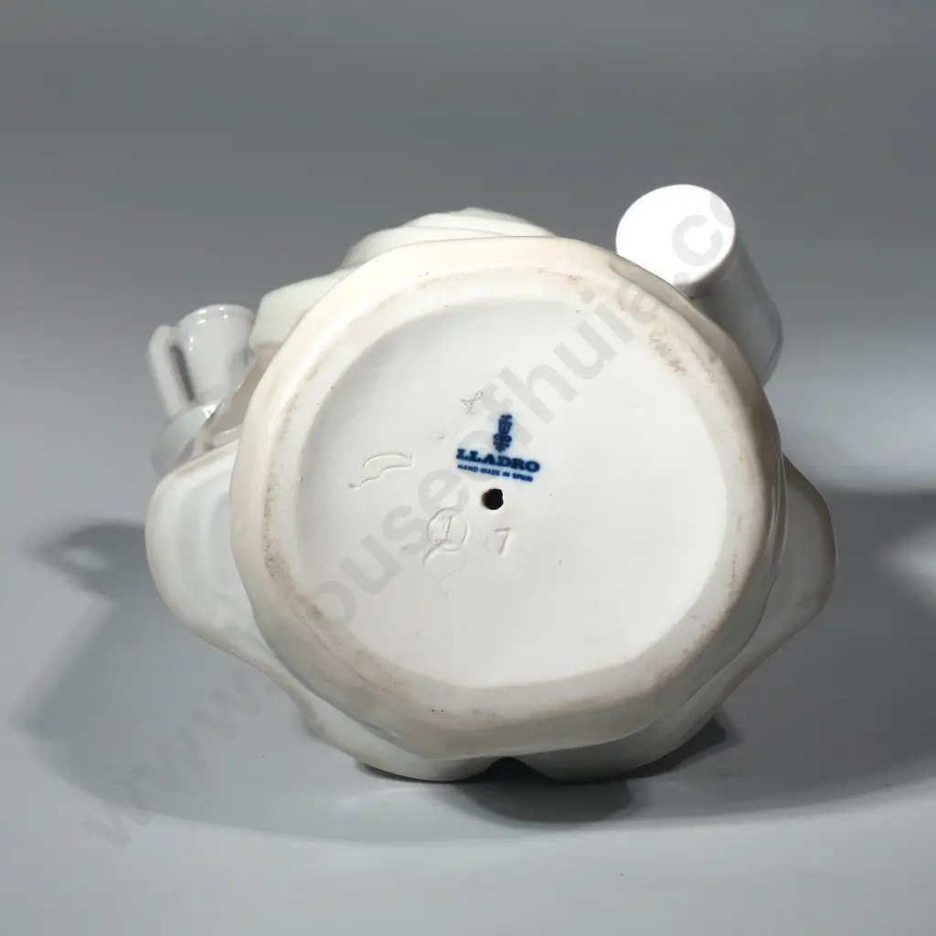 Lladro Porcelain Figure " Girl With Milk Cans " No 4939 Image 1++