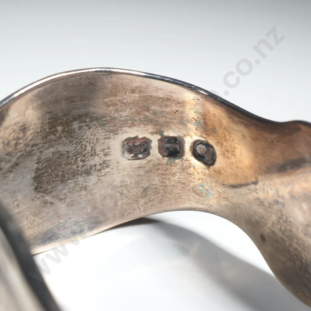 Georgian Sterling Silver Sugar Tongs & 20th-Century Sterling Spoon - Fully Hallmarked Image 1++