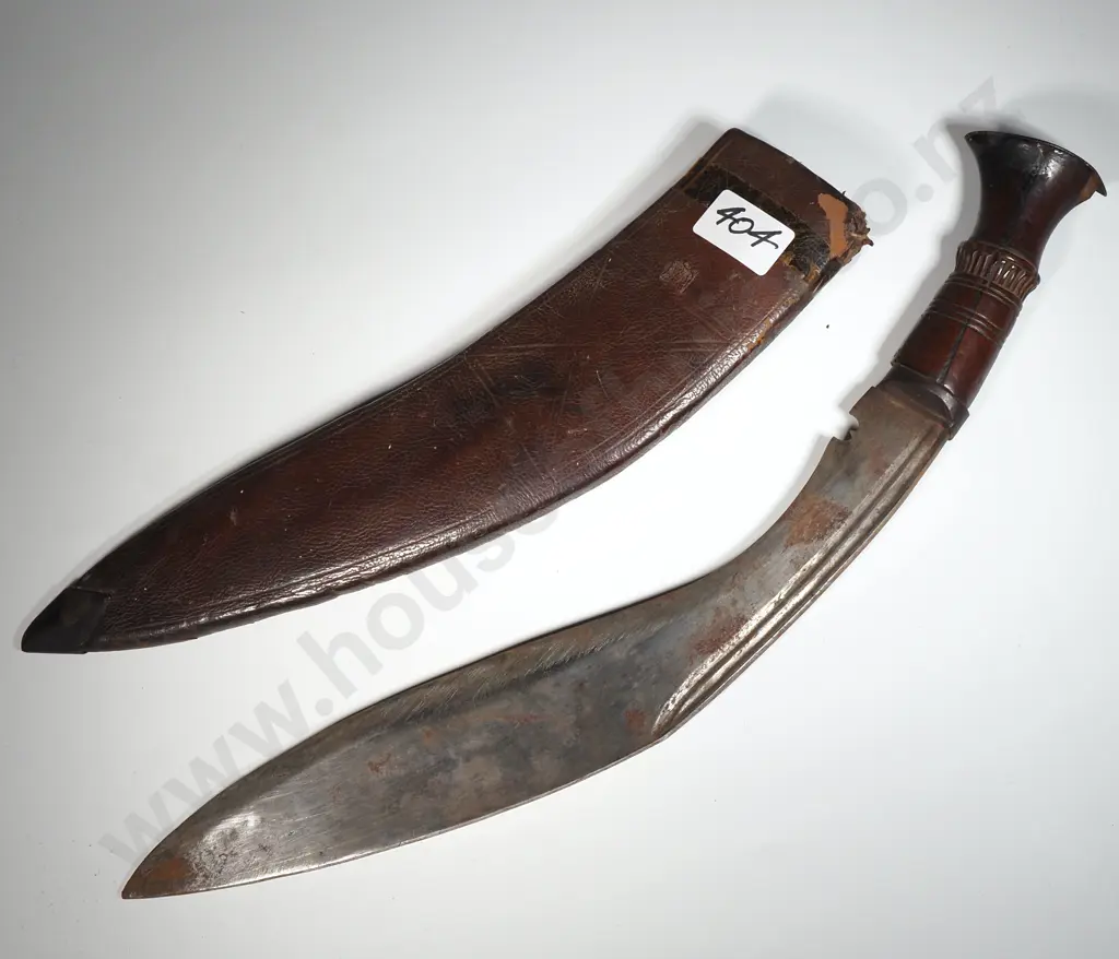Vintage Tourist Kukhri in Leather Scabbard Image 1++