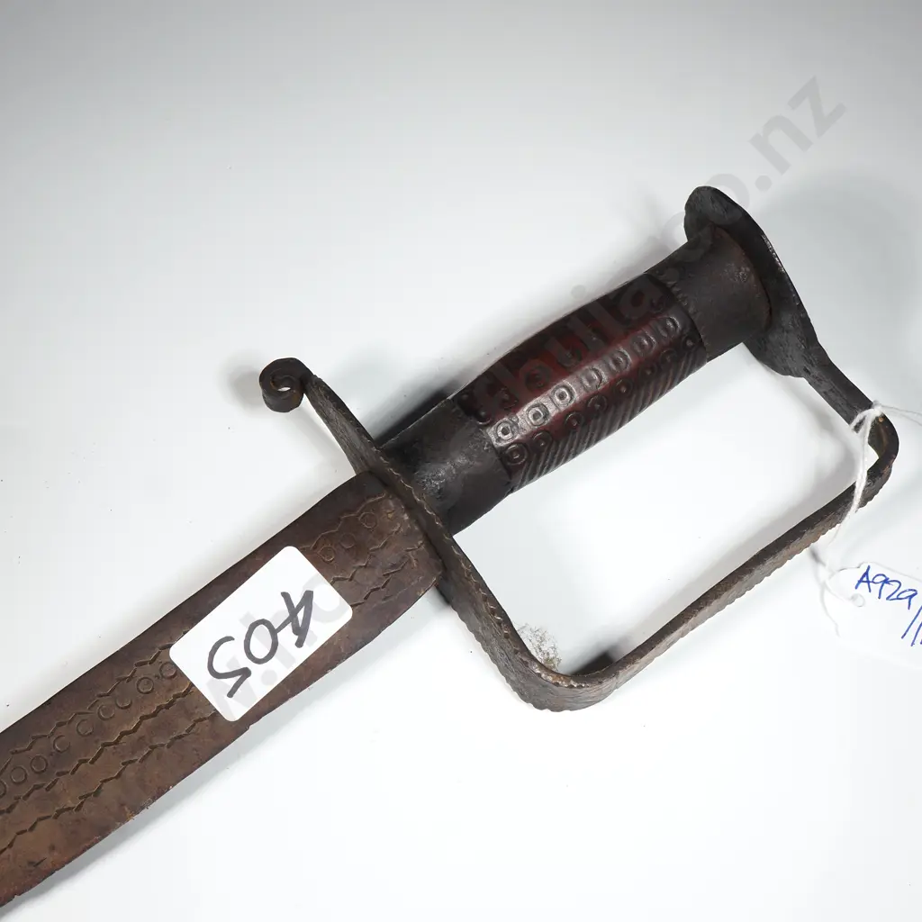 Eastern Style Steel Curved Sword Image 1++