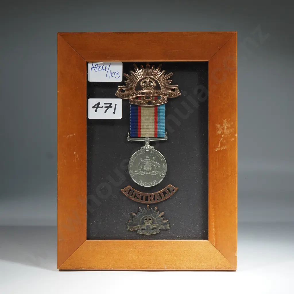 Framed Australian Service MEdal & Badges to SX 39613 H S Grimes  Image 1++