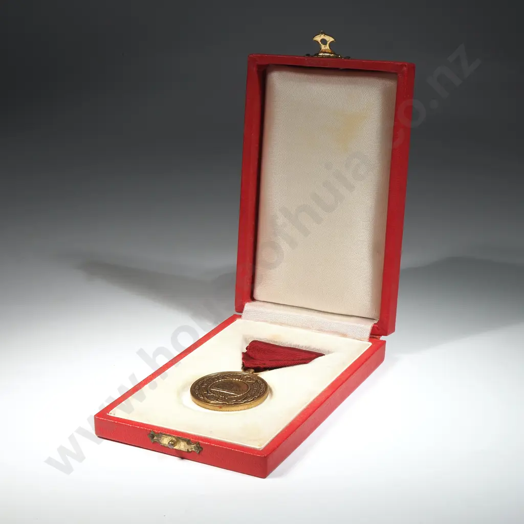 American Navy Medal in Russian Box Image 1++