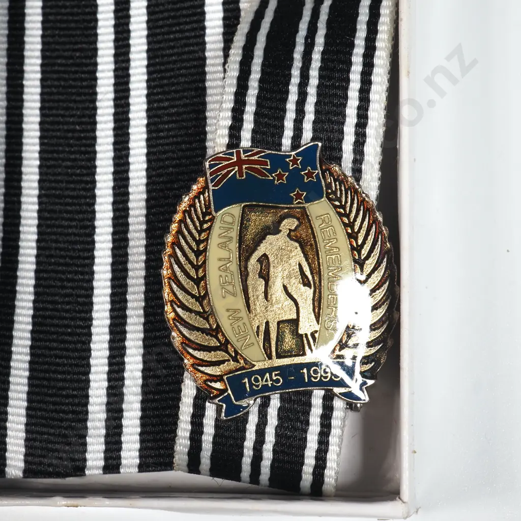 New Zealand OSM Miniature Medal & Full Size Medal Ribbon  Image 1++