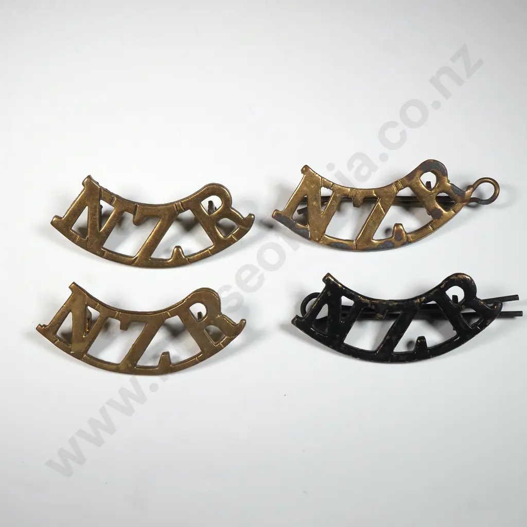 Four WW1 NZR Shoulder Titles  Image 1++