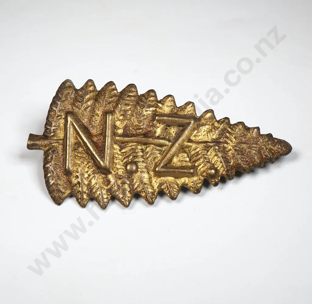 New Zealand Fern Badge - Large Variant - Sweetheart Mount  Image 1++
