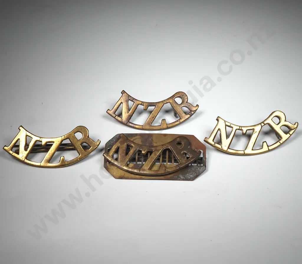 Four WW1 NZR Shoulder Titles  Image 1++