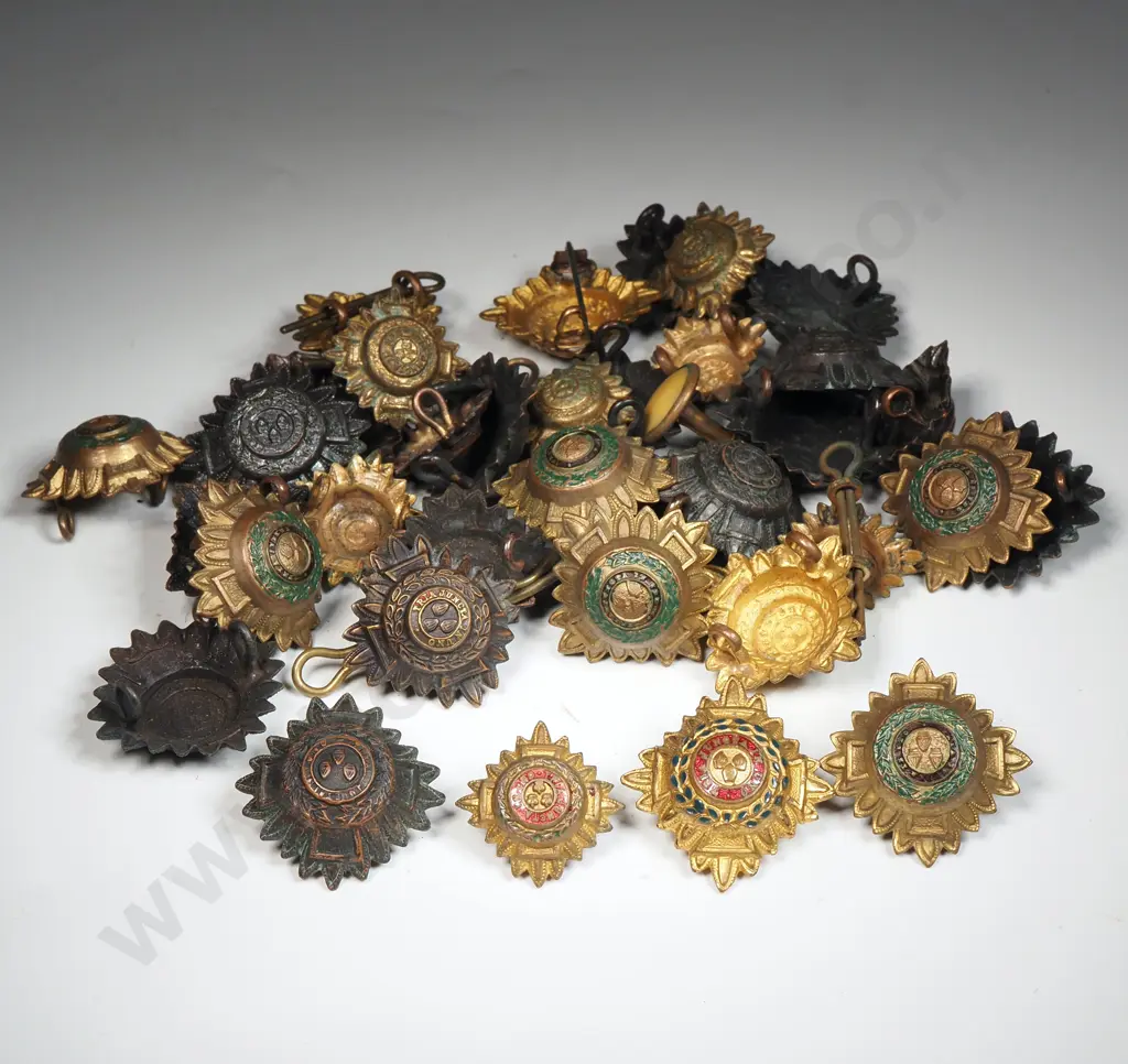 Assorted Lot of Military Rank Pips  Image 1++