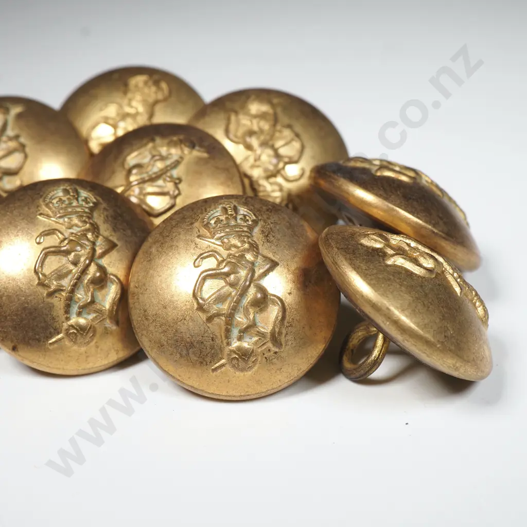 Assorted Lot of Military Buttons Image 1++