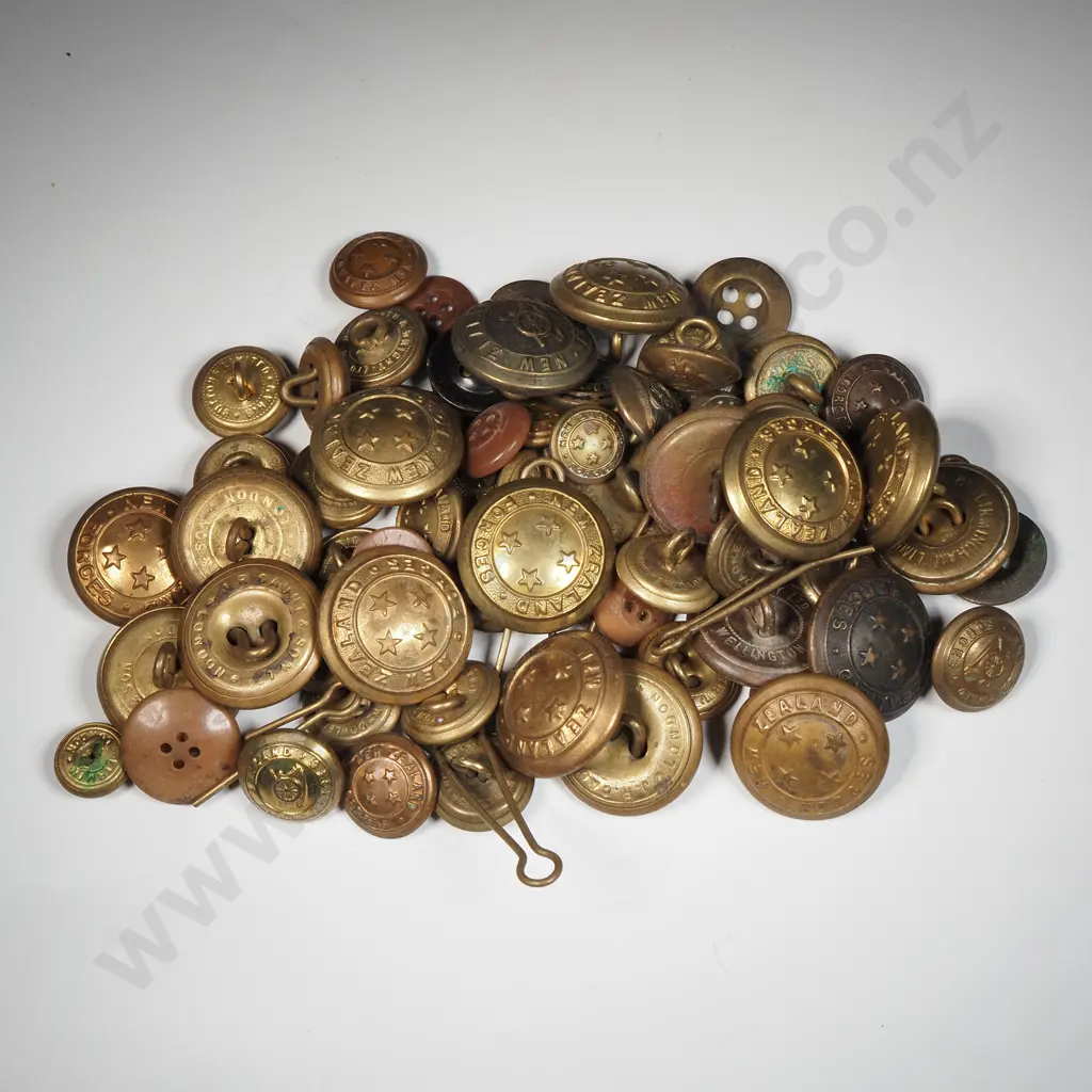 Assorted Lot of Military Buttons  Image 1++