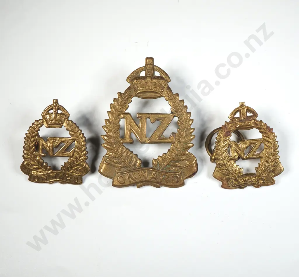 New Zealand Onward Cap & Collar Badges  Image 1++