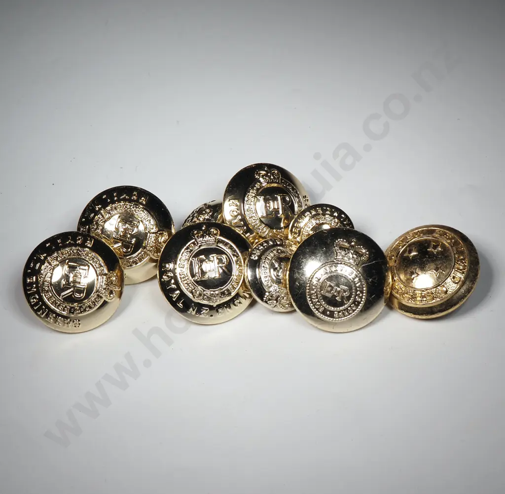 Assorted Military Buttons  Image 1++