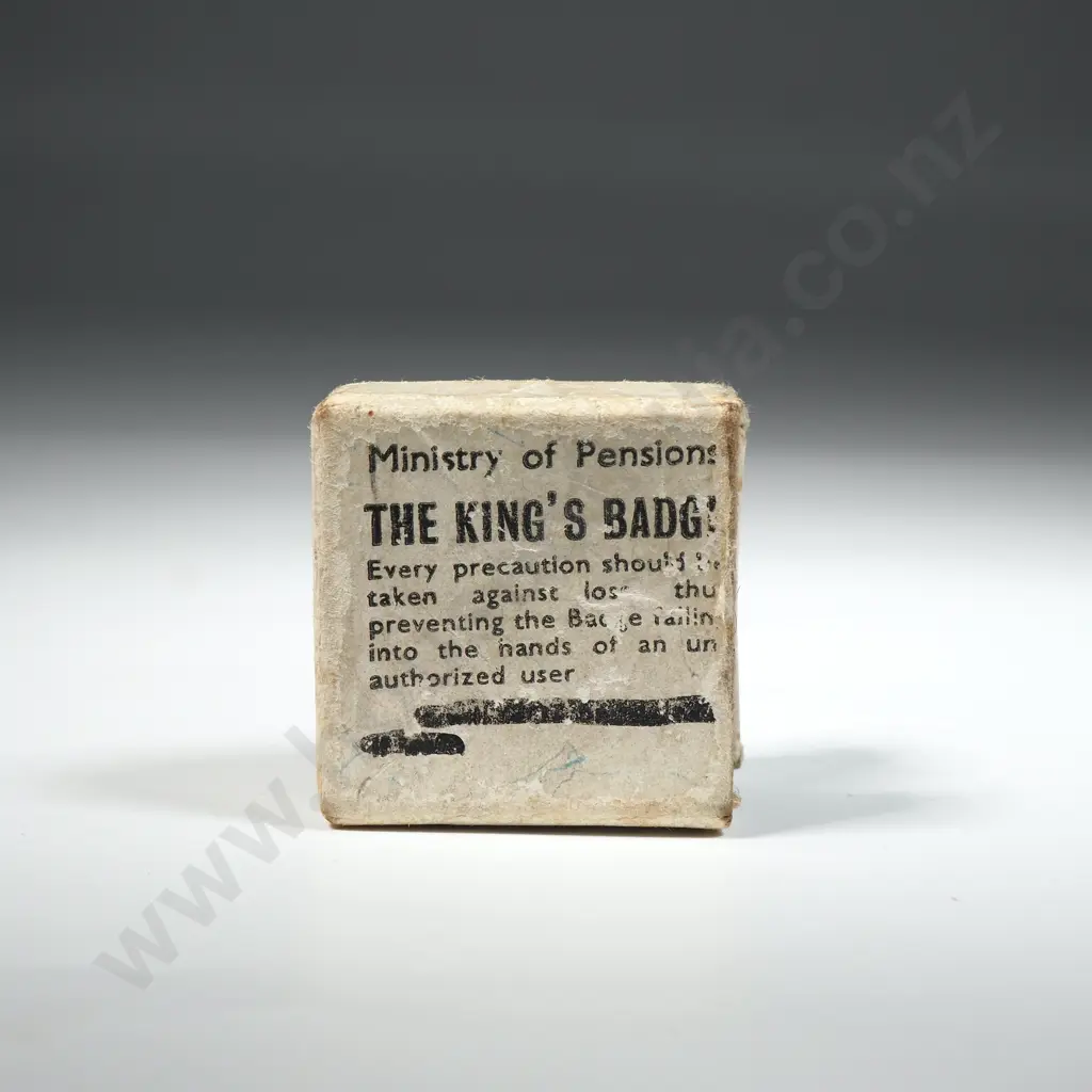 Cased WW2 Silver War Badge  Image 1++