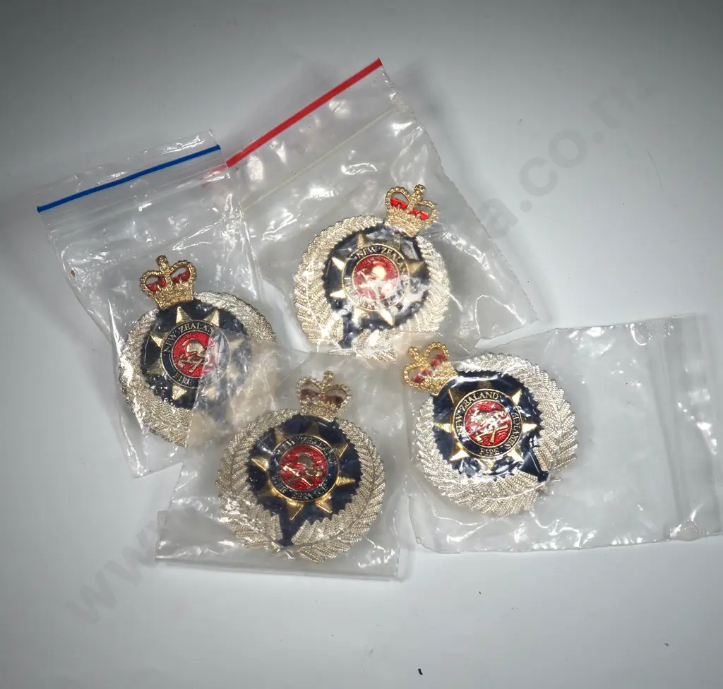 Assorted Lot of New Zealand Fire Brigade Cap Badges  Image 1++