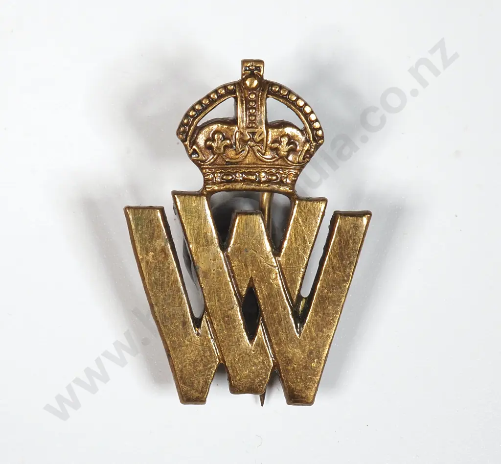 WW2 Woman's Volunteer Badge  Image 1++