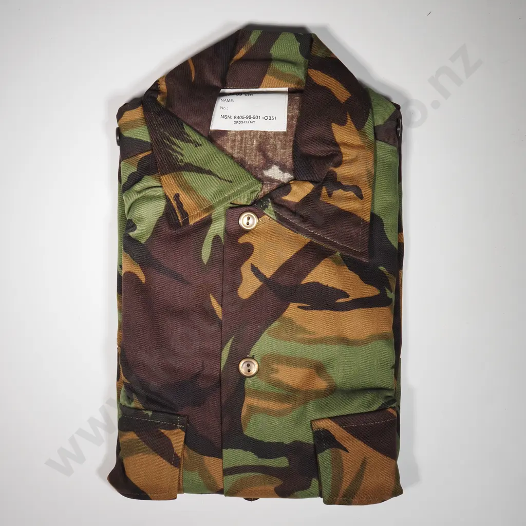 New Zealand Army Military Camouflage Shirt. 39cms Image 1++