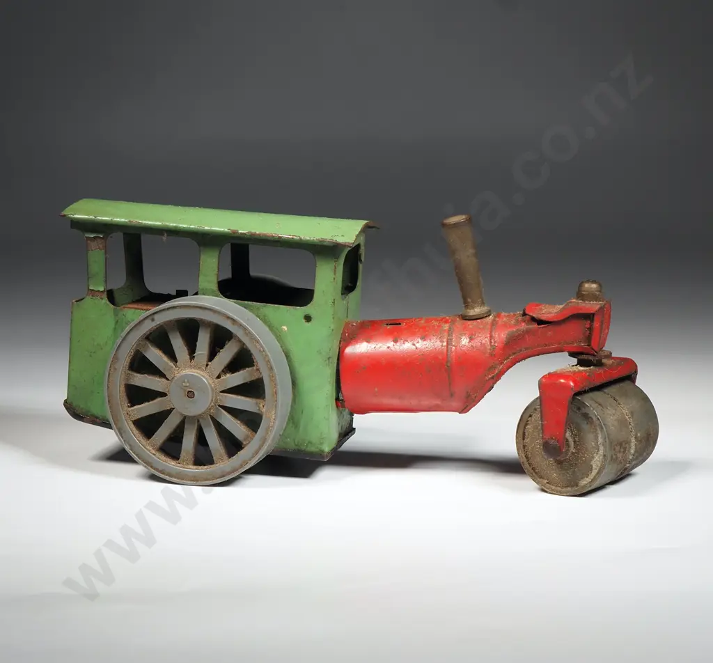 Vintage Tin Plate Tri-Ang Mimic Toys Tractor: Made In England Image 1++
