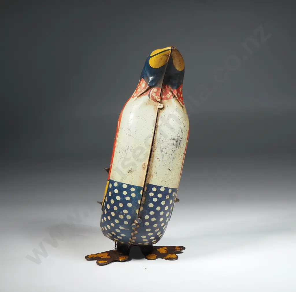 Vintage Tin Plate Wind-up Penguin - With Key Image 1++