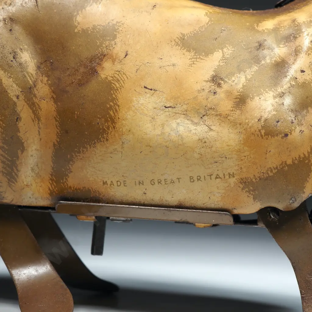 Vintage Tin Plate Wind-up Rabbit: Made in Great Britain: Prov Patent: 4477 Image 1++