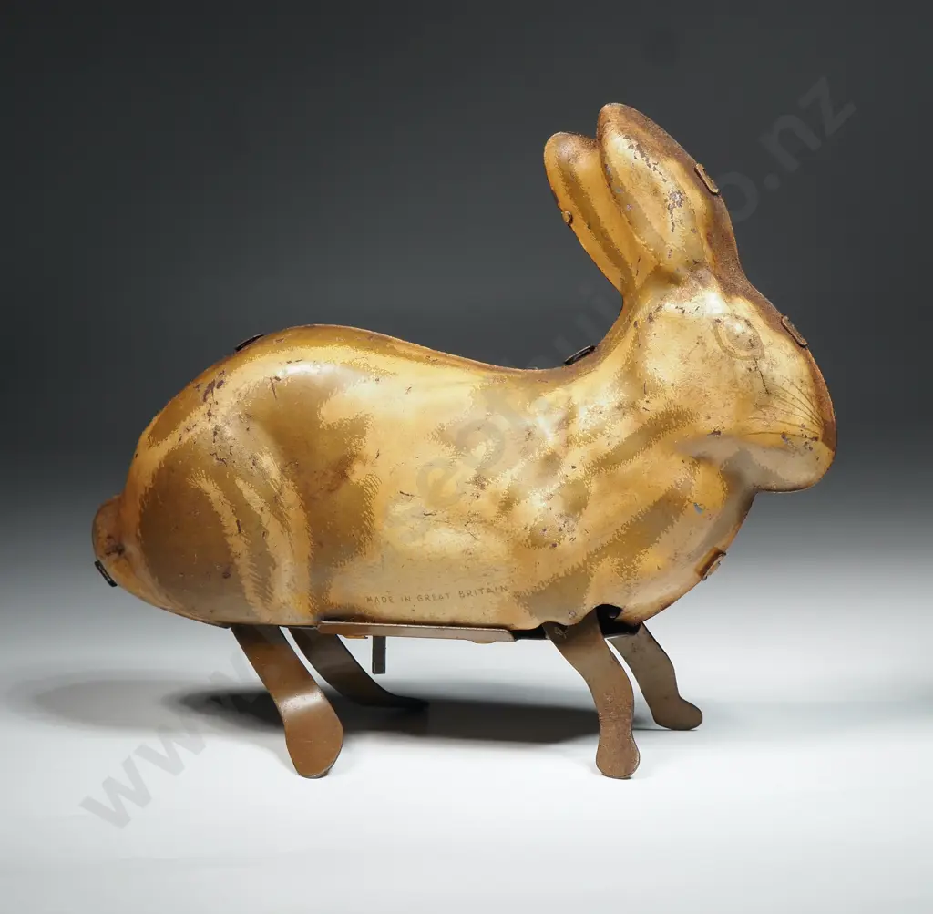 Vintage Tin Plate Wind-up Rabbit: Made in Great Britain: Prov Patent: 4477 Image 1++