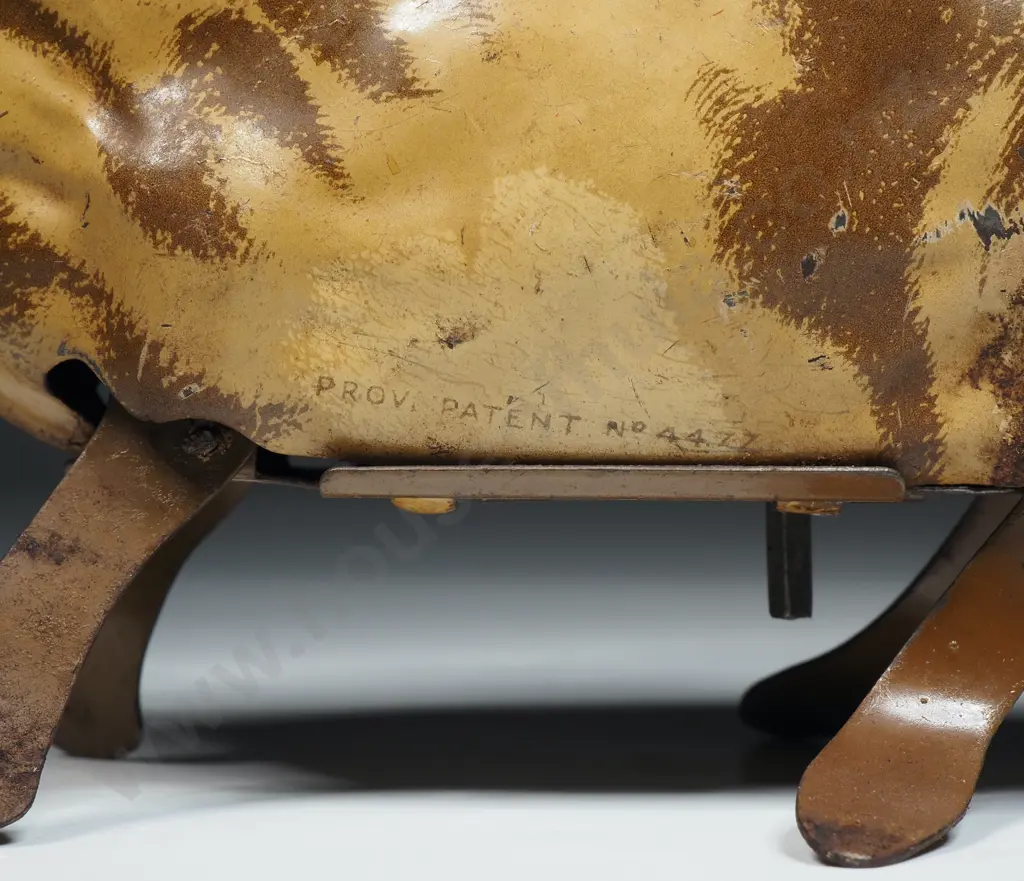 Vintage Tin Plate Wind-up Rabbit: Made in Great Britain: Prov Patent: 4477 Image 1++