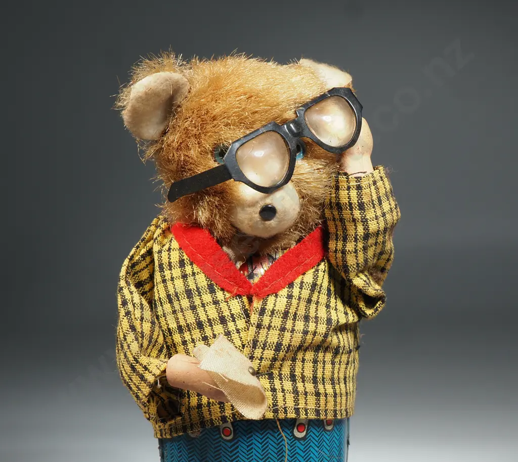 Wind-Up Tin Litho Toy Bruno Spectacle Bear Cleaning His Glasses - Working Image 1++