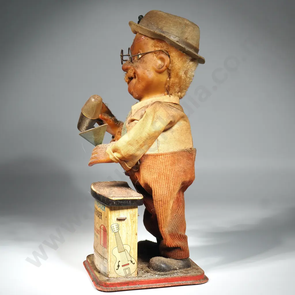 Vintage 1962 Charlie Weaver Bartender Image 1++