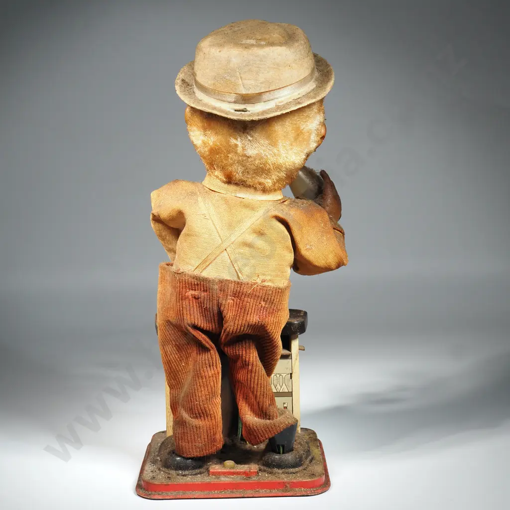 Vintage 1962 Charlie Weaver Bartender Image 1++