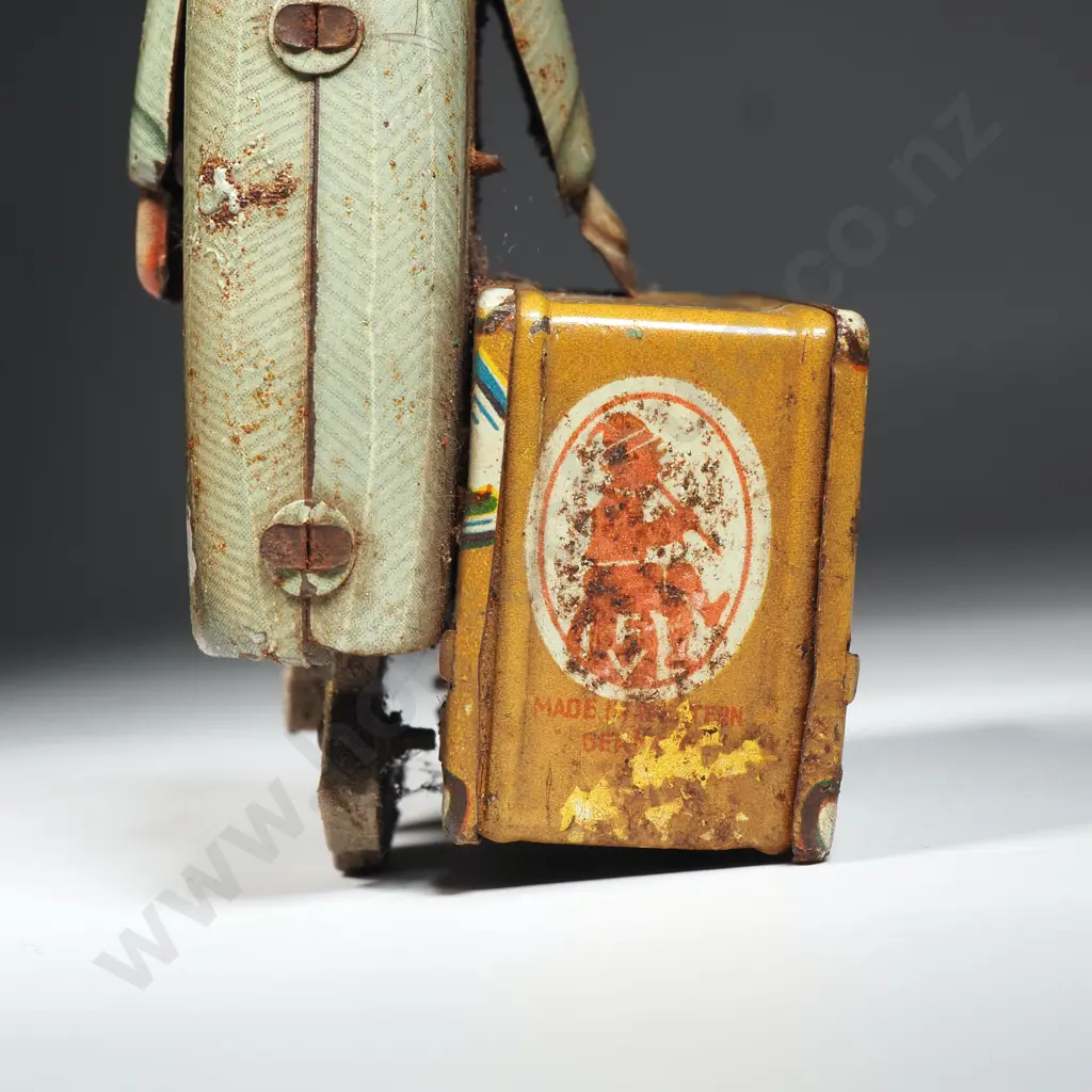 Tin Man w Suitcase Toy Image 1++