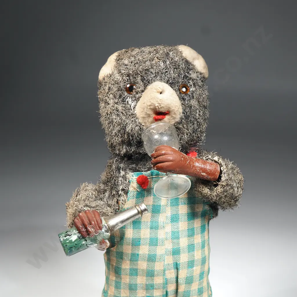 Vintage "Thirsty Bear" Mechanical Clockwork Wind-up Toy Image 1++