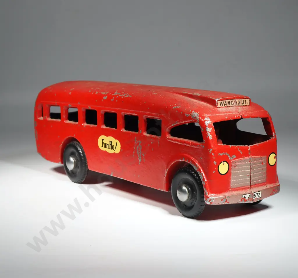 FunHo! - Tourist Bus (No.56 Landliner Bus) Diecast Image 1++