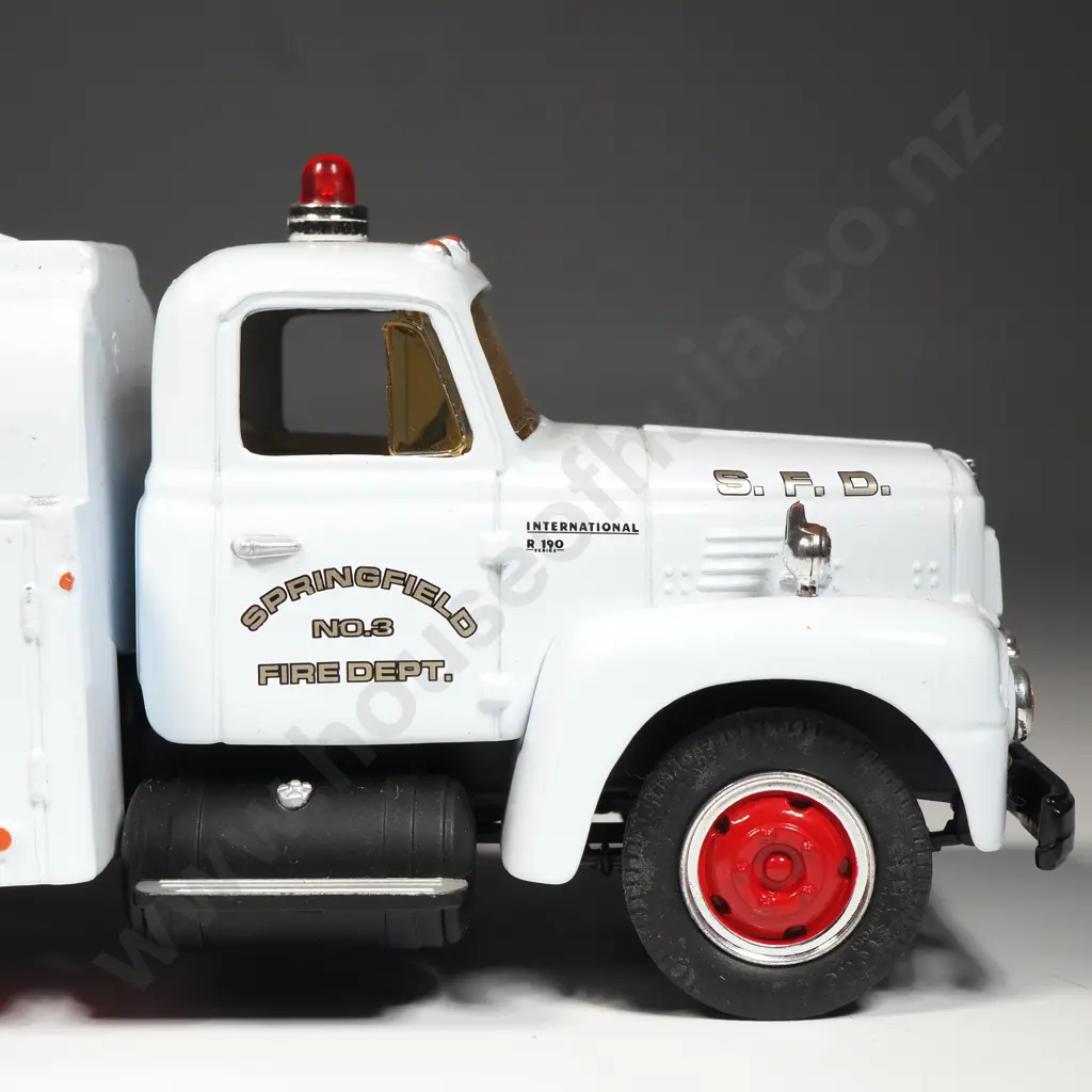 First Gear - Springfield Fire Dept. Tanker Unit, Replica 1957 Image 1++