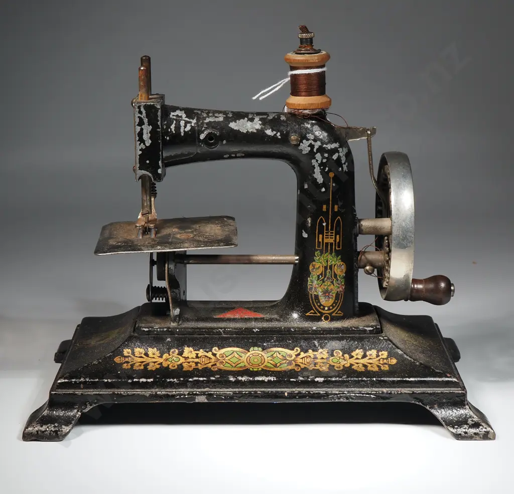 Antique 'Baby' Toy Sewing Machine, Marked Paris c.1920 Image 1++