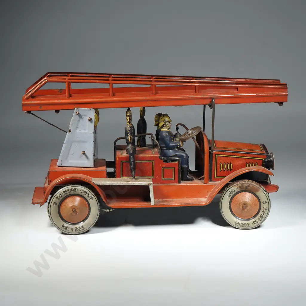 Tippco Pressed Tin, Lithograph Wind-up Fire Truck Image 1++