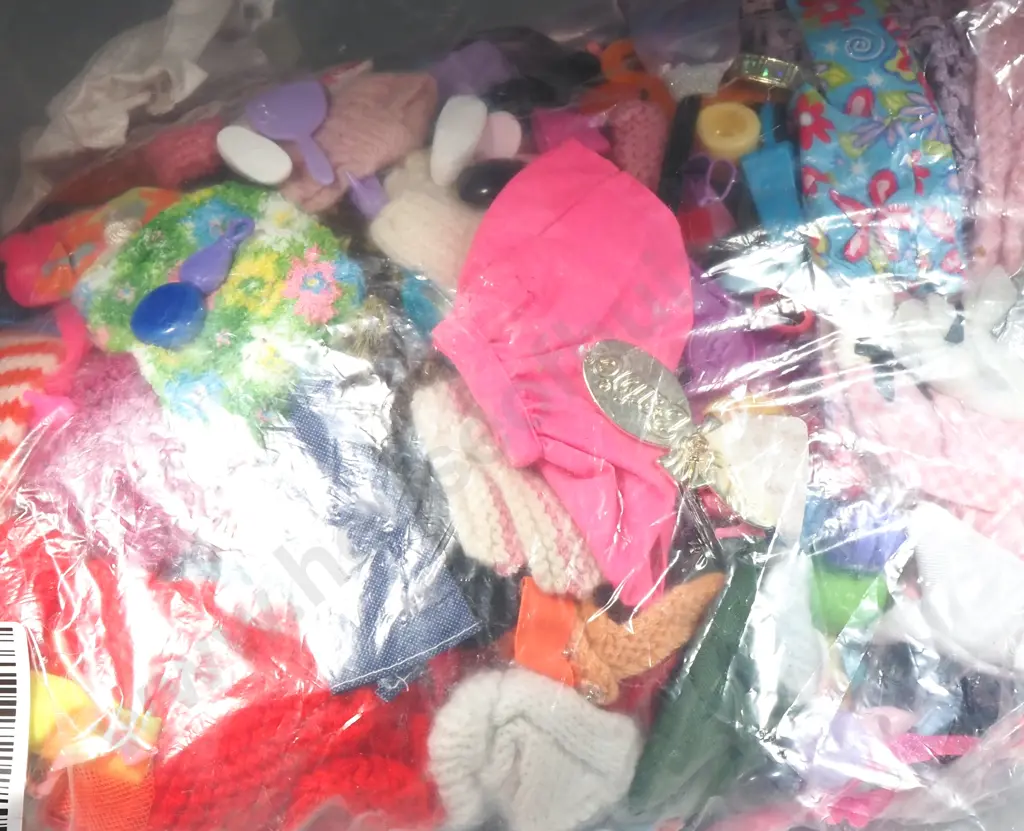 Large Quantity Of Vintage Barbie Doll Clothes  Image 1++