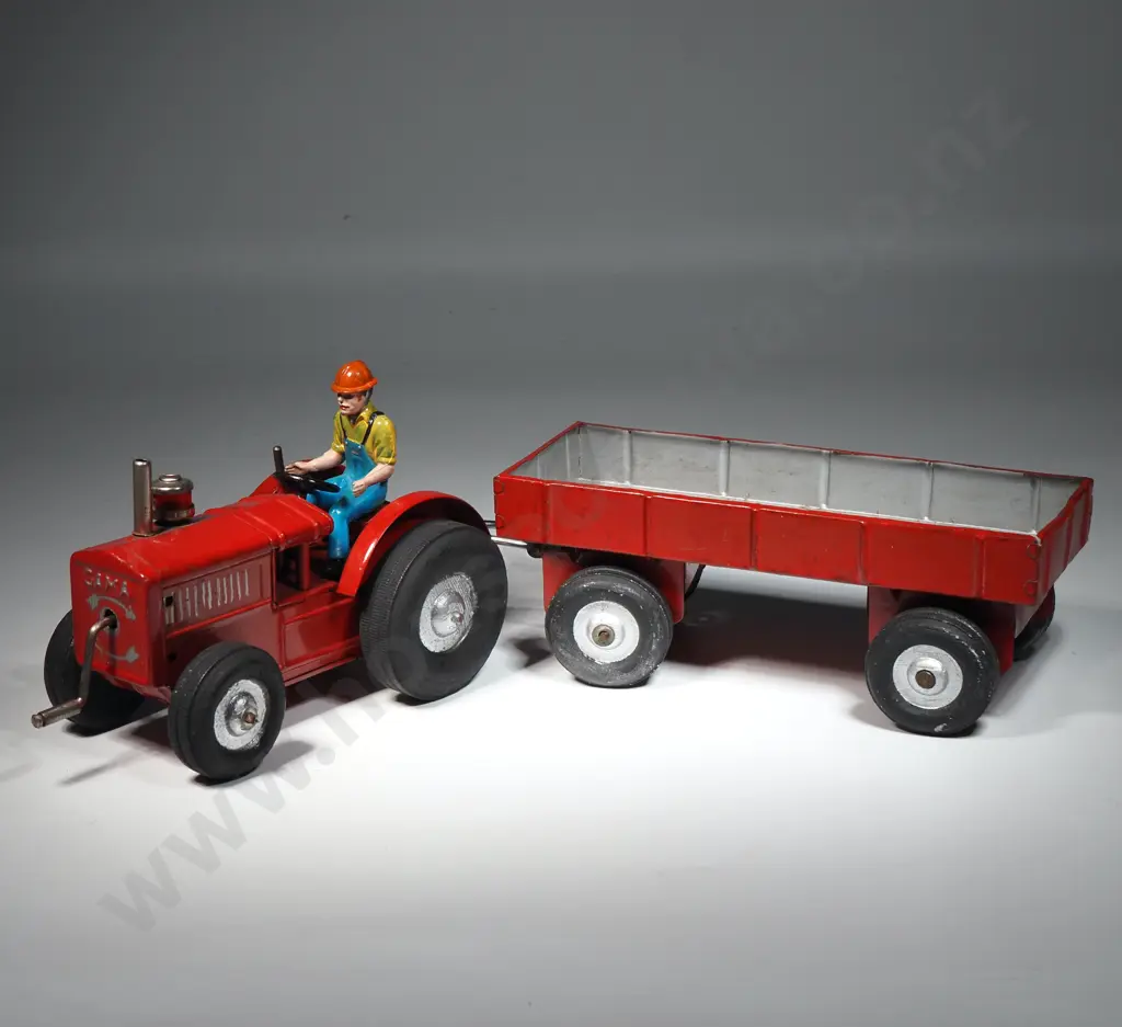 Gama Tractor with Flatbed Image 1++