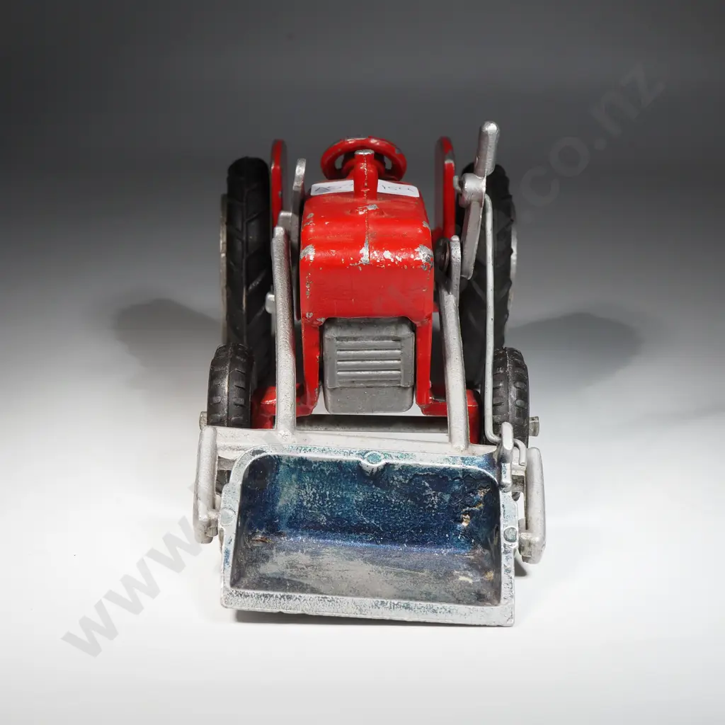 Red Tractor Image 1++