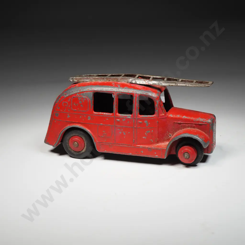 Dinky Toys - Small Red Fire Truck Image 1++