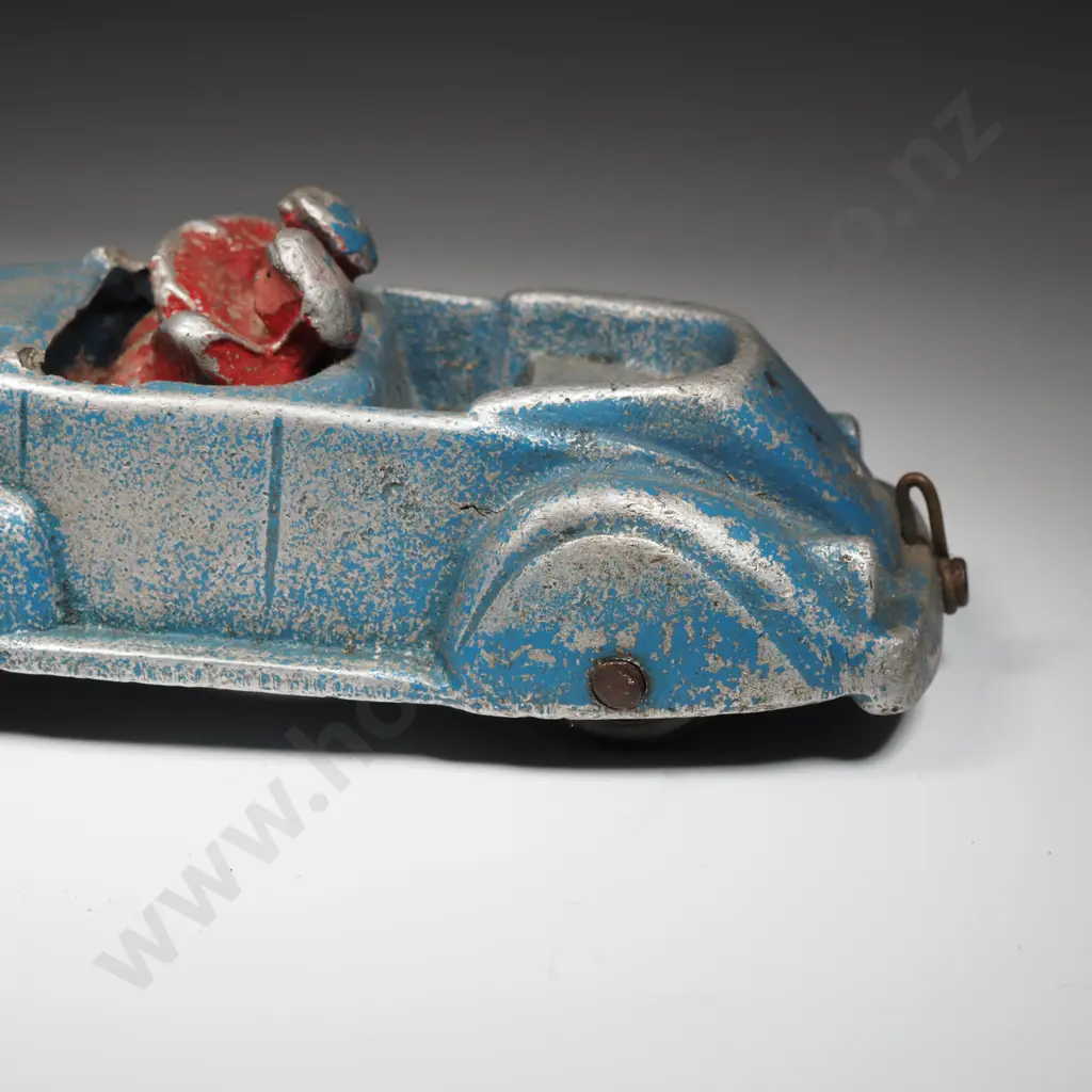 Roadster Toy Car with Figures Image 1++