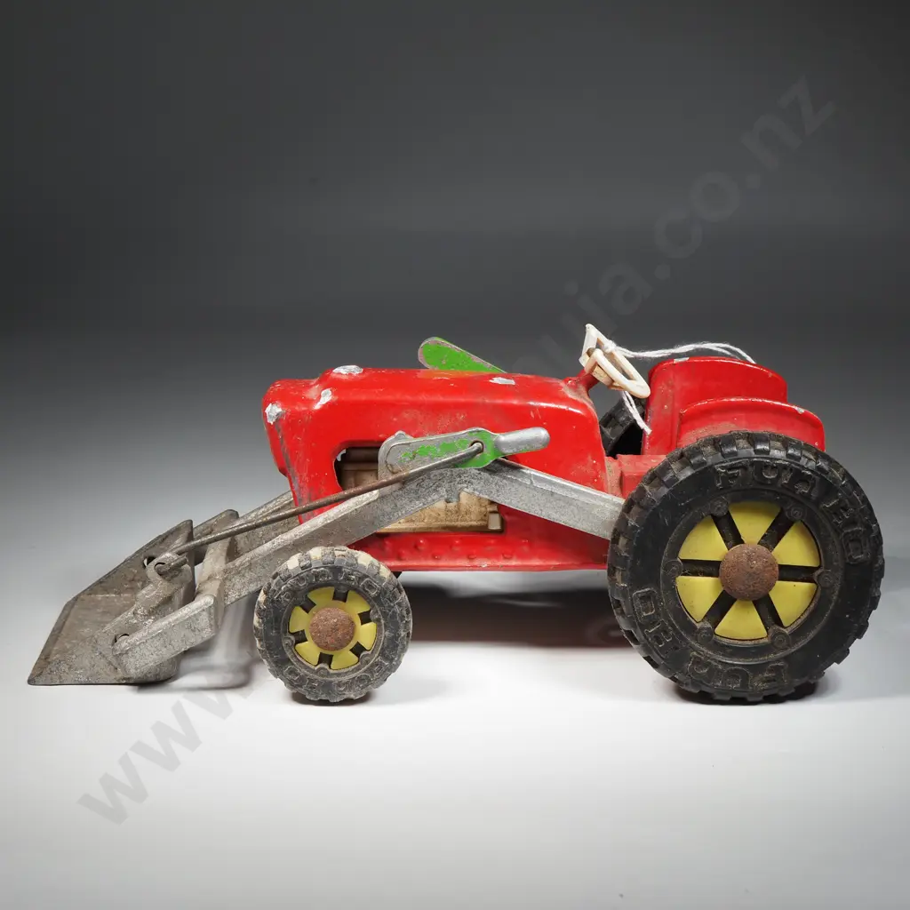 FunHo! 802 Rubber Tyred Tractor & Model No 506 Four Wheel Trailer Image 1++