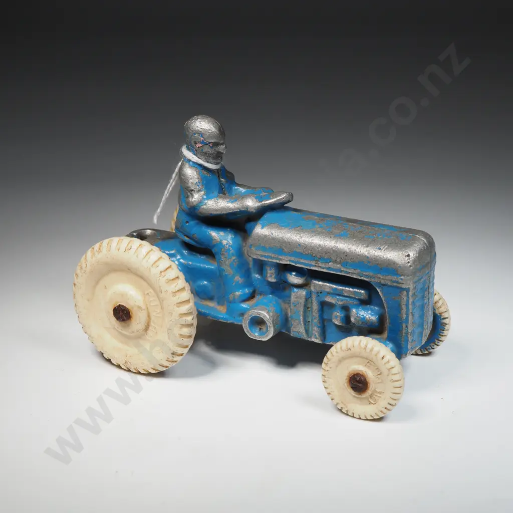 FunHo! - Blue Farm Tractor Image 1++