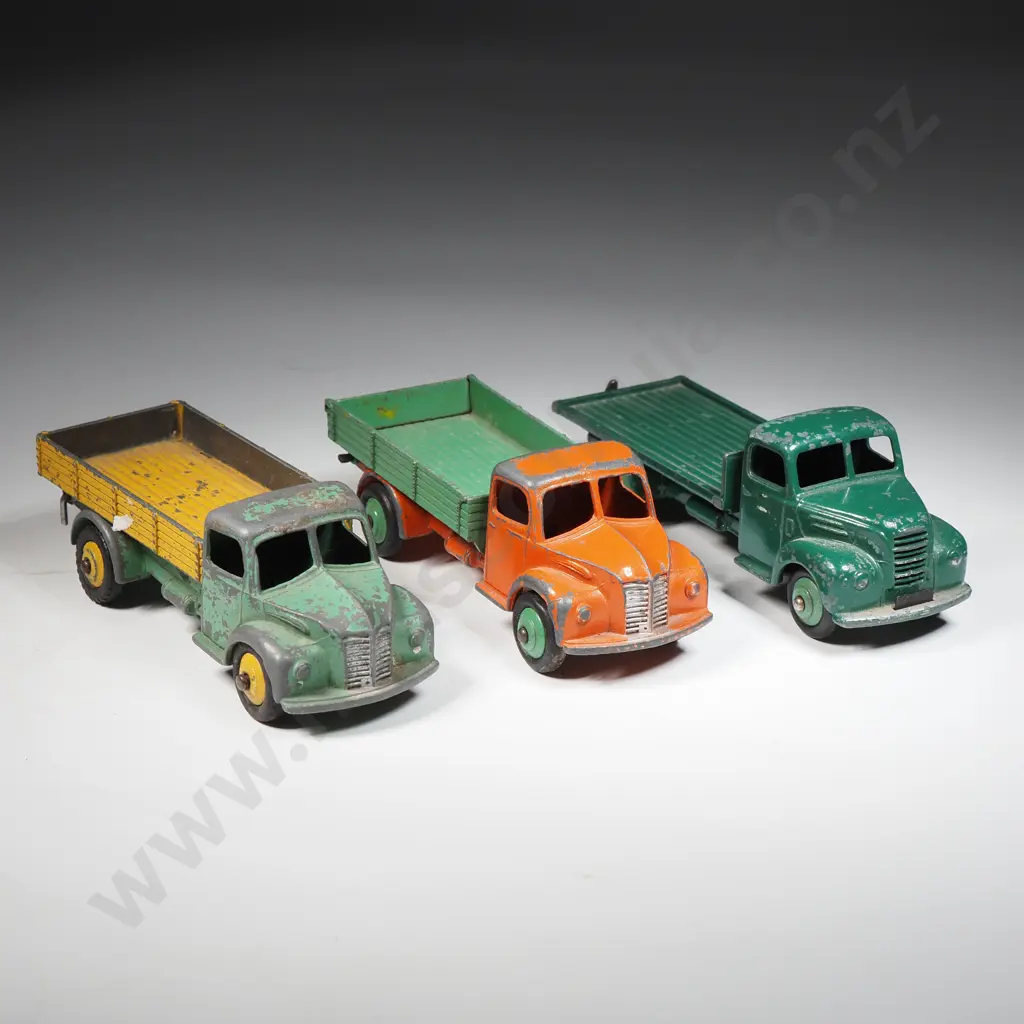 Dinky Toys - Flatbed Trucks 'Dodge' & 'Fordson' Image 1++