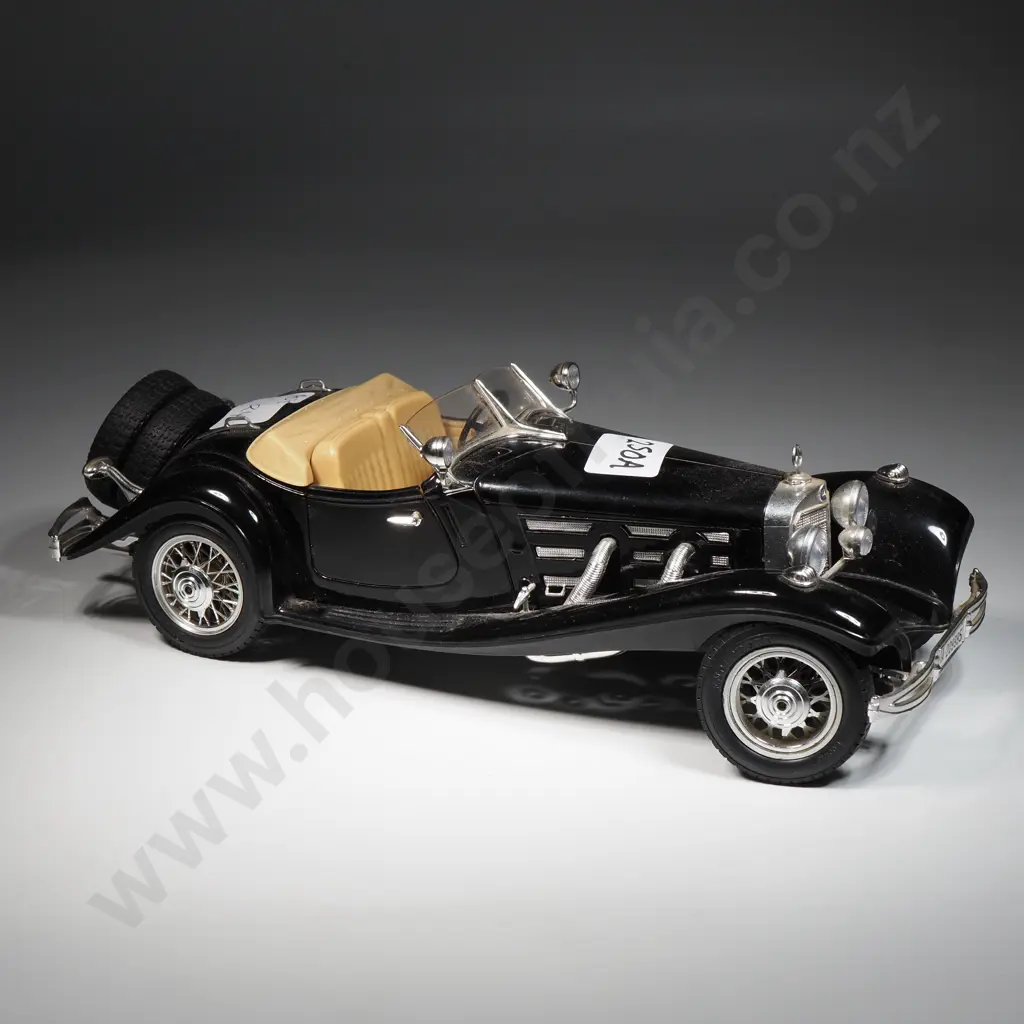 Bburgo Mercedes Benz 500K Special Roadster Model 1936 1:20 Die Cast Image 1++