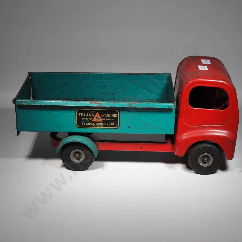 Tri-Ang Transport Tipper Truck - Made in New Zealand Image 1++