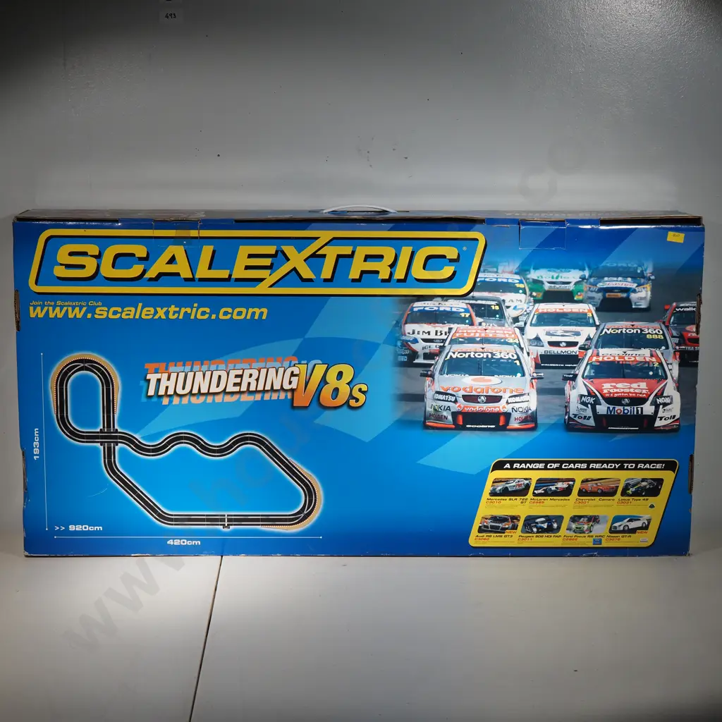 ScaleXtric Thundering V8s Slot cart Track Image 1++