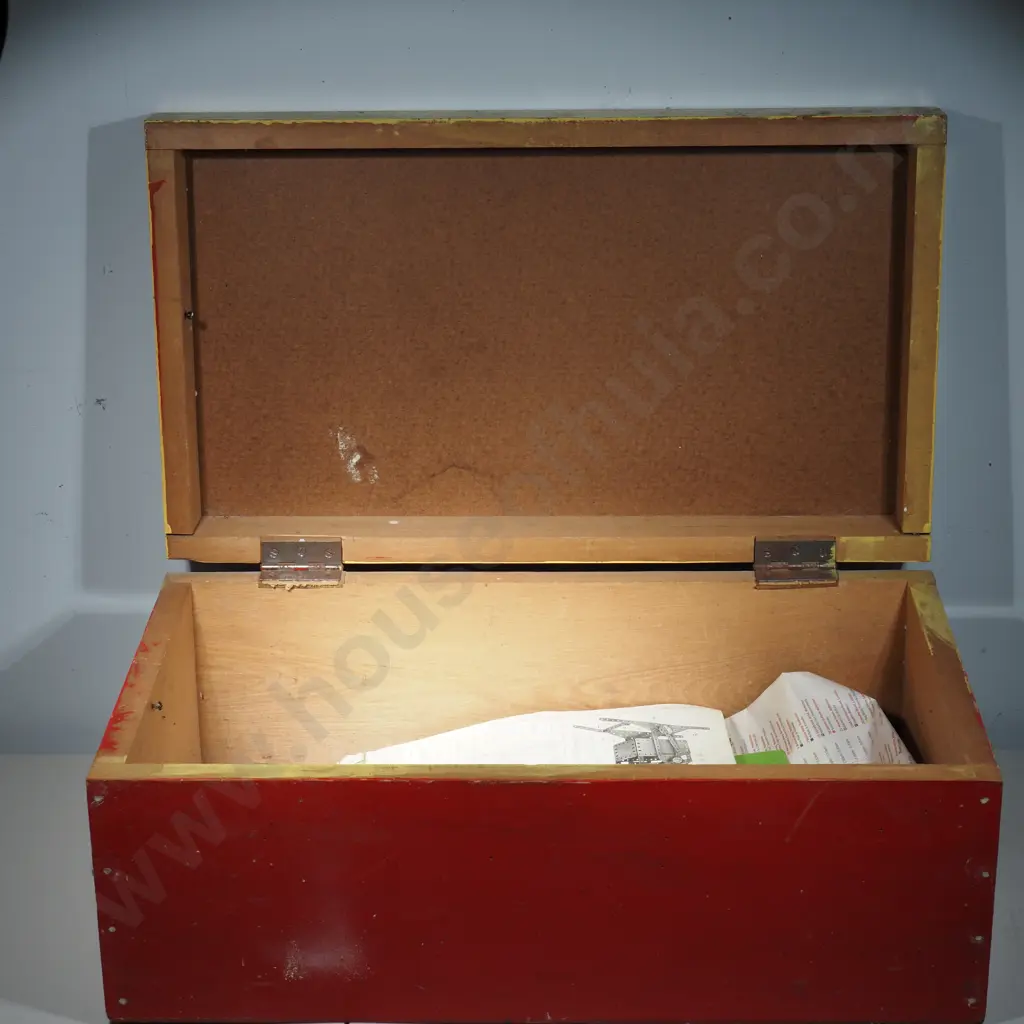 Large Vintage Wooden Box Containing A Collection Of Meccano Including Instruction Manual.  Image 1++