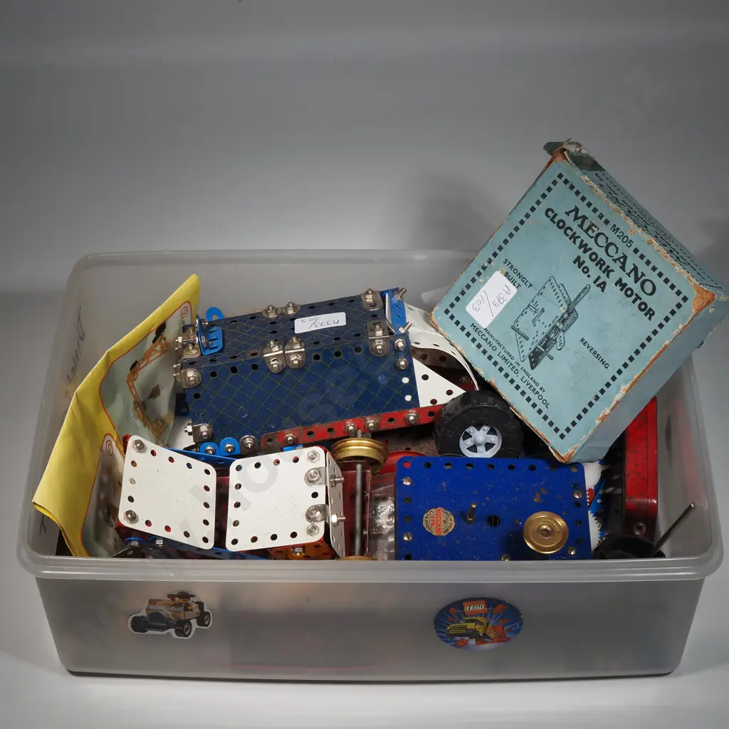 Box Containing A Quantity Of Meccano  Image 1++